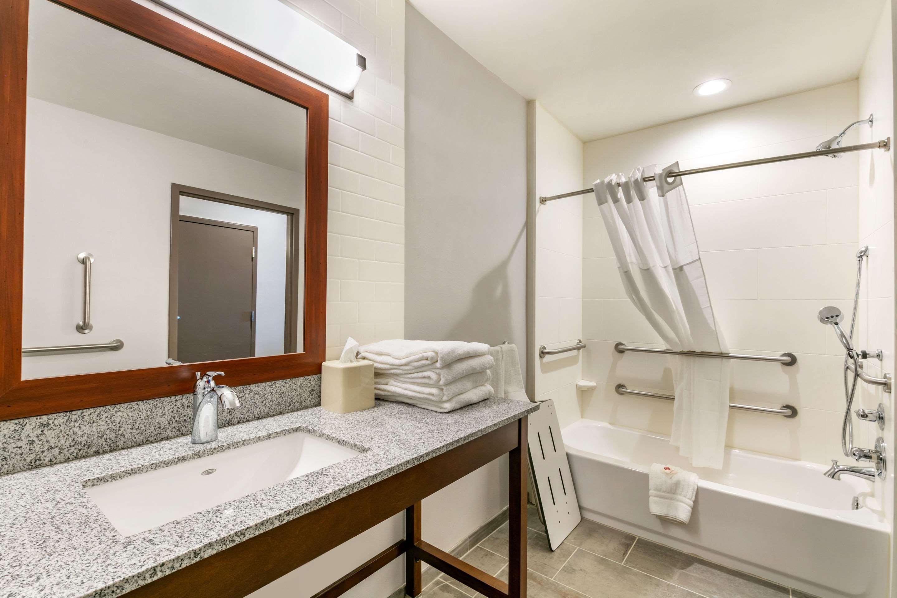Comfort Suites North Tupelo Eksteriør billede