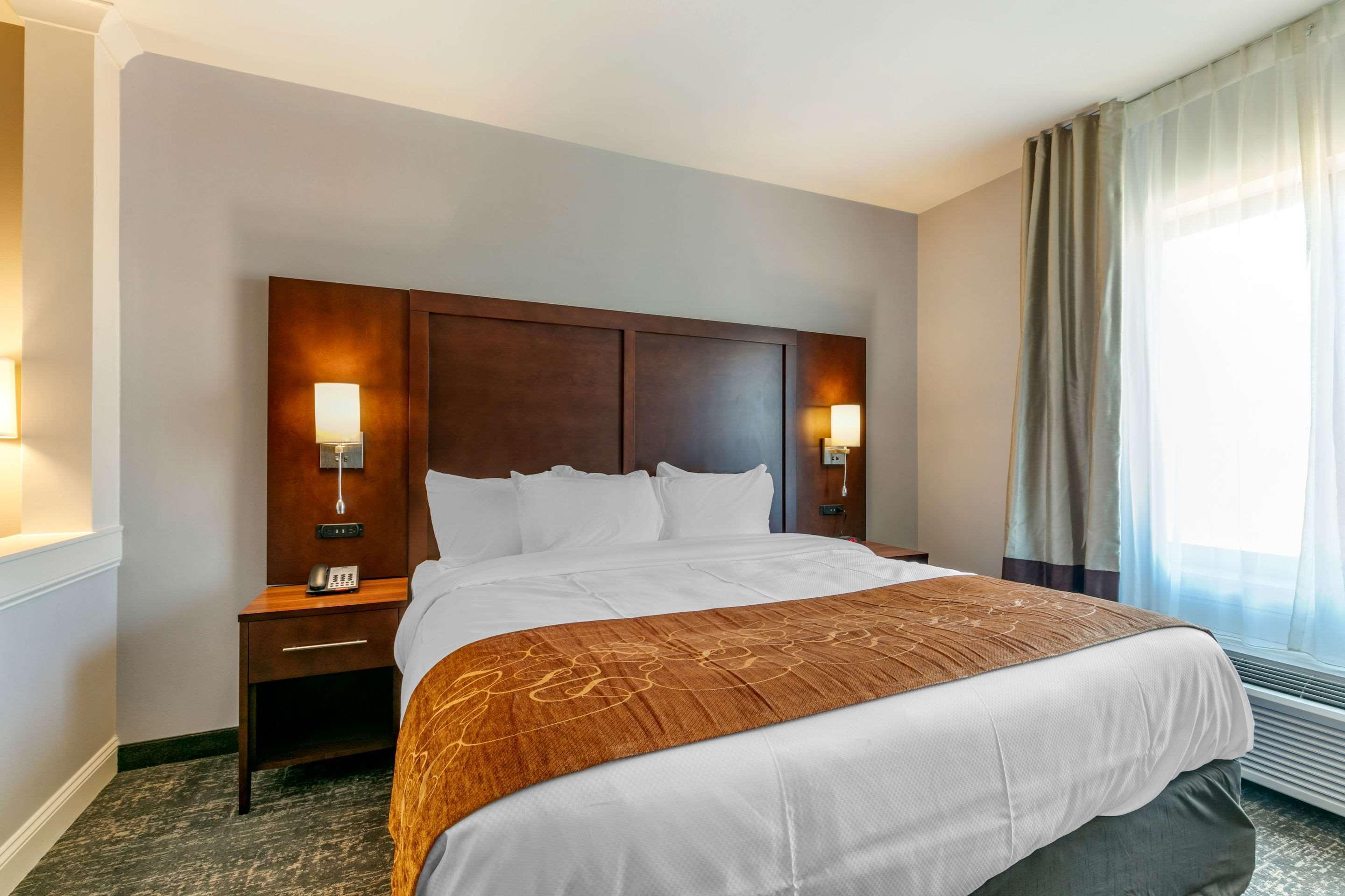 Comfort Suites North Tupelo Eksteriør billede